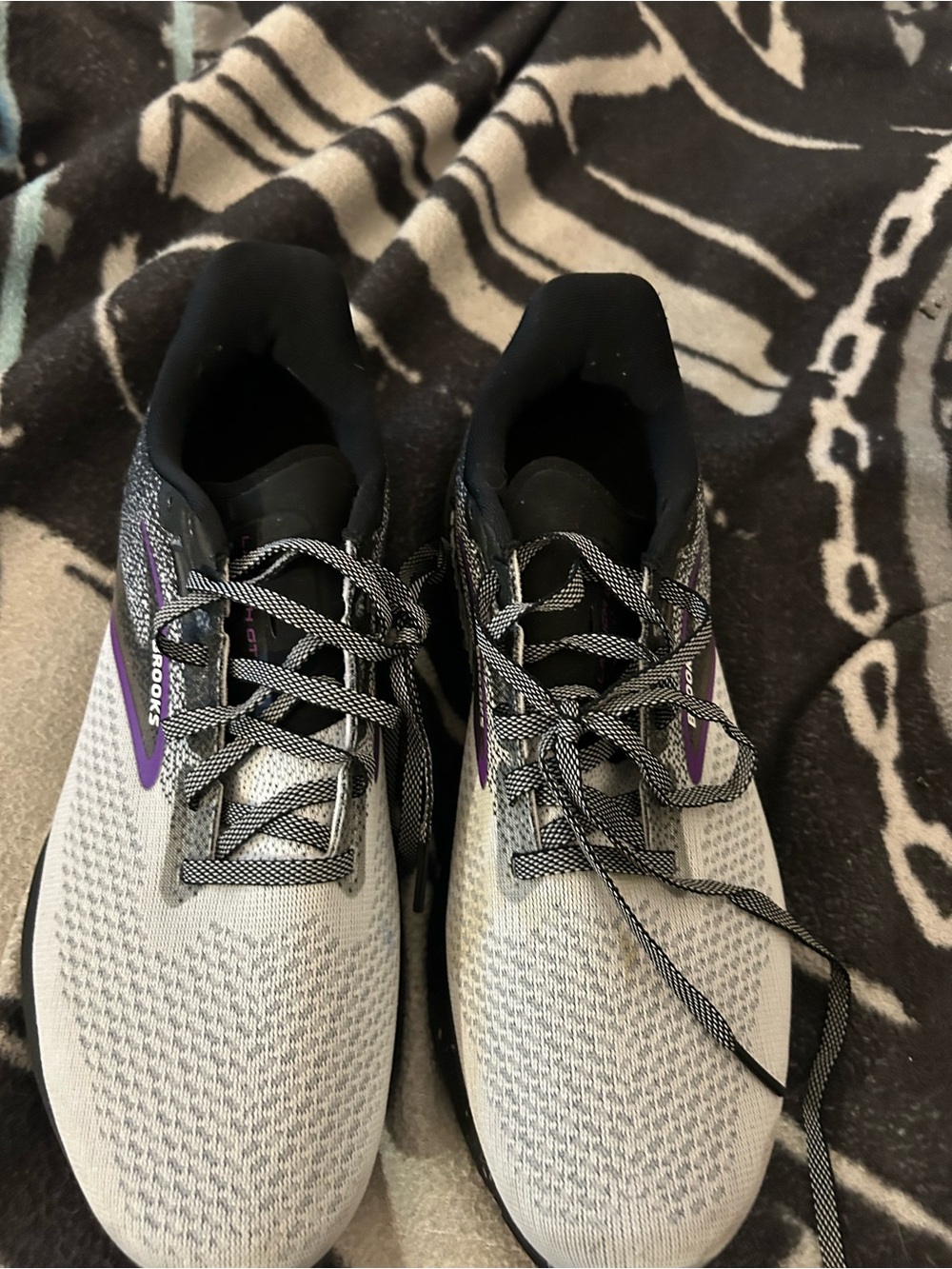 Brooks Light Gray Running Shoes with Purple Details